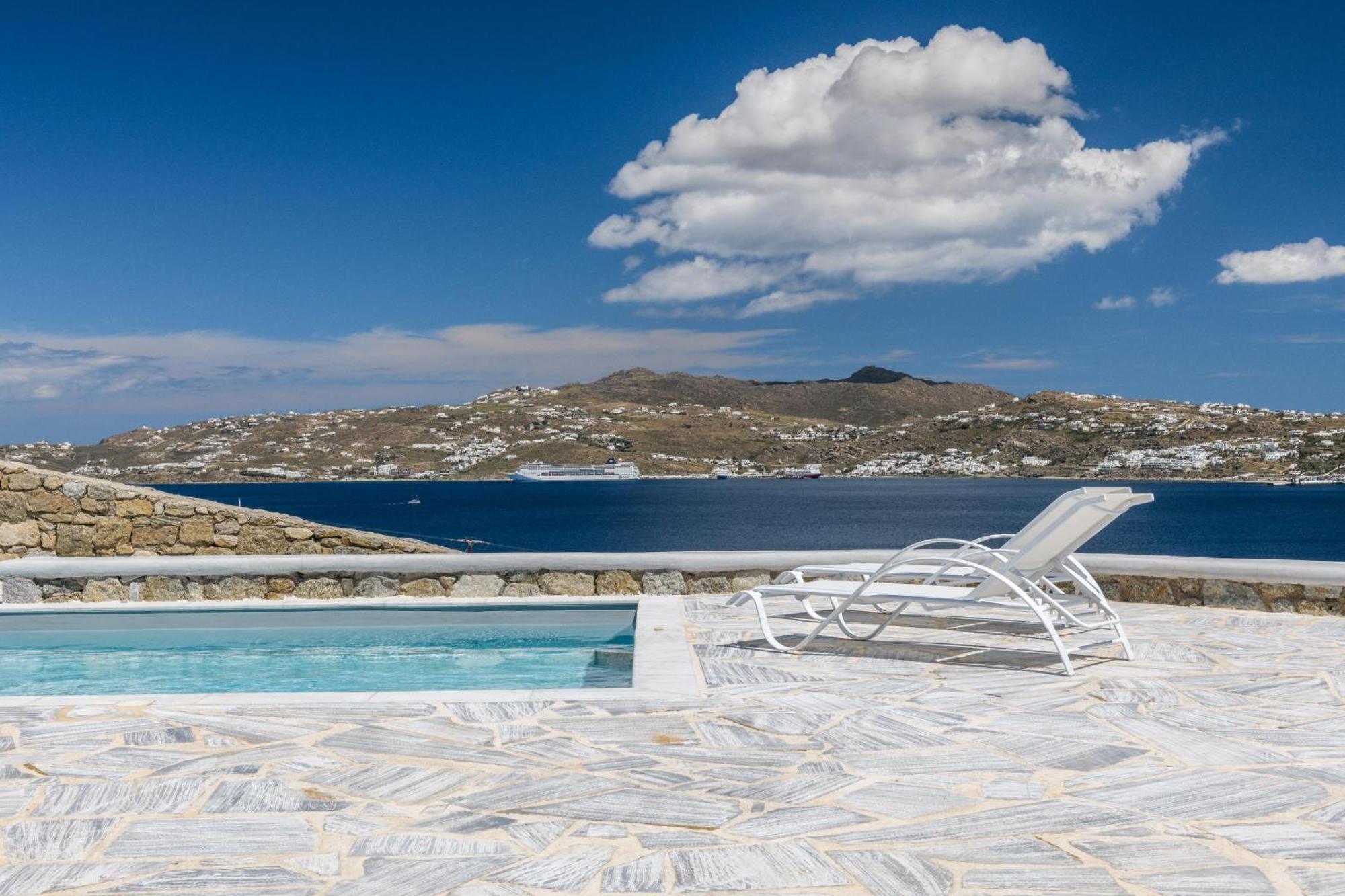 Lunar Holiday home Glastros (Mykonos)